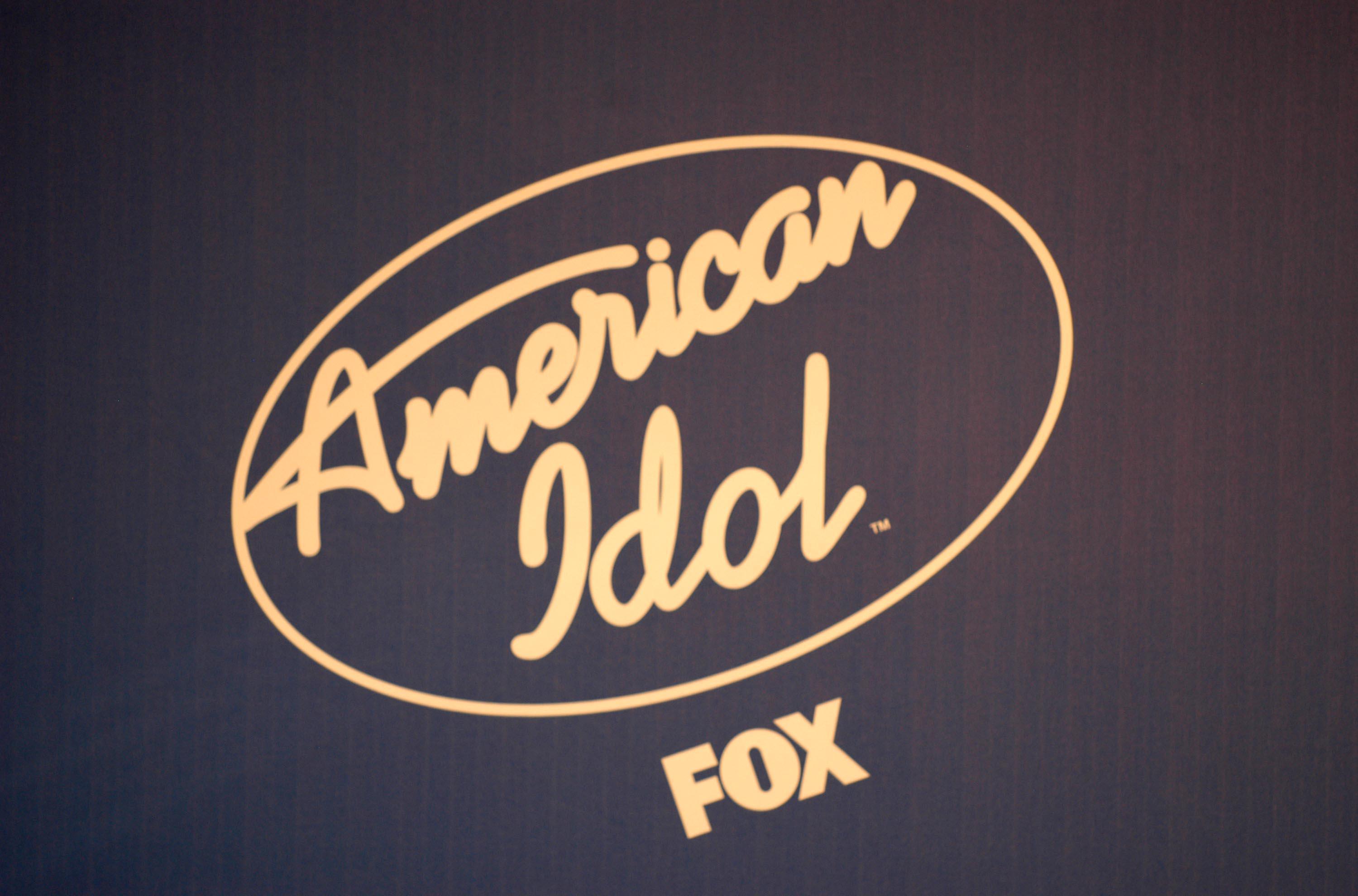 American Idol 2 Finals - Press Room