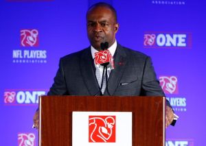 NEW YORK, NY - JANUARY 30:  DeMaurice Smith, Executive Director of the National Football League Players Association, speaks during an NFLPA press conference prior to Super Bowl XLVIII on January 30, 2014 in New York City.  (Photo by Alex Trautwig/Getty Images)