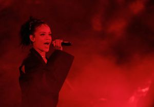 HOLLYWOOD, CA - OCTOBER 24: Recording artist Rihanna performs onstage during CBS RADIOs third annual We Can Survive, presented by Chrysler, at the Hollywood Bowl on October 24, 2015 in Hollywood, California. (Photo by Christopher Polk/Getty Images for CBS Radio Inc.)