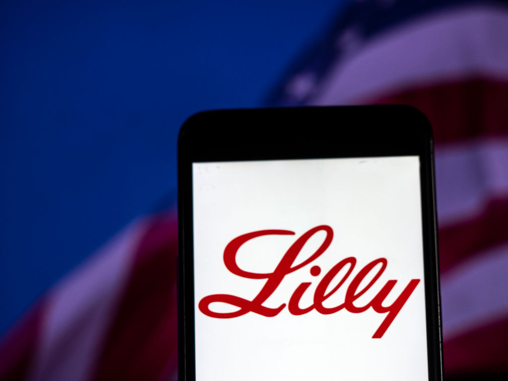 Eli Lilly and Company, Pharmaceutical company logo seen