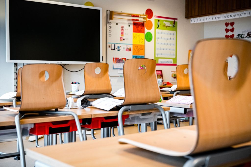 NETHERLANDS-SCHOOL-HEALTH-VIRUS