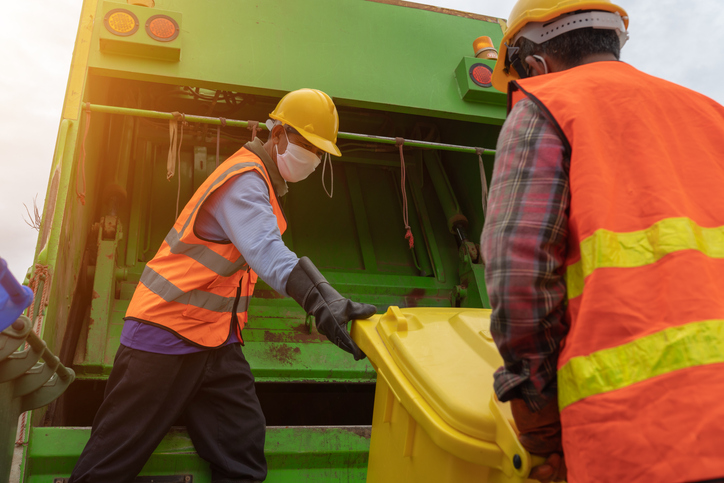 Angle shot garbage collector at teamwork