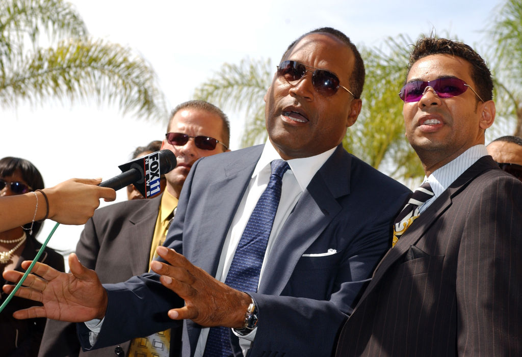 Celebrity Sightings - Bauer-Griffin - 2005