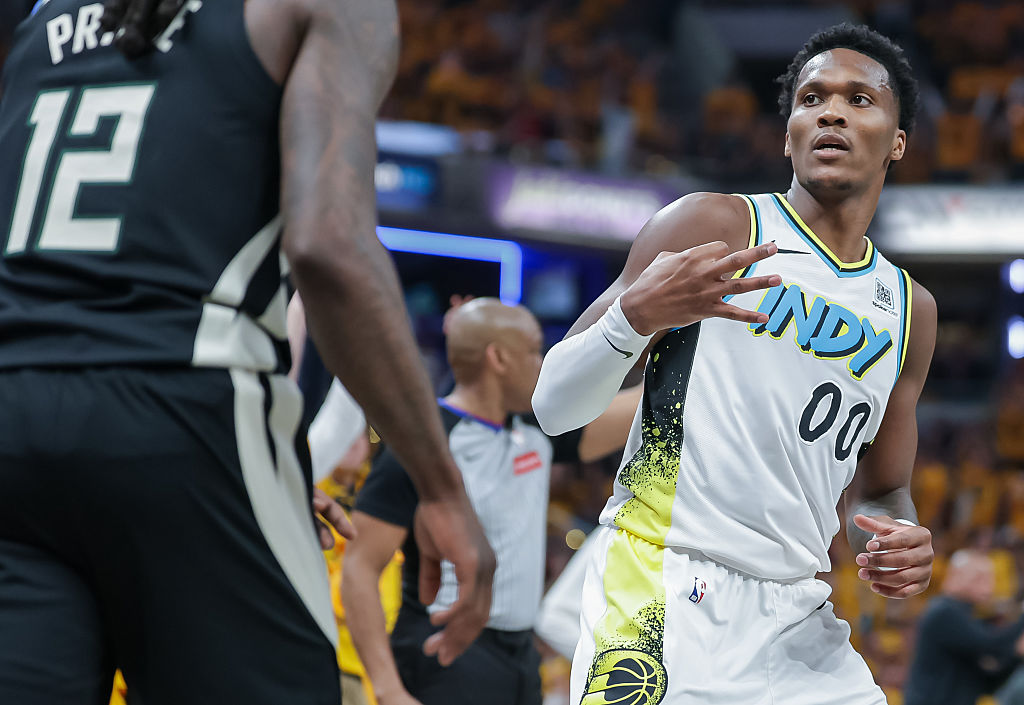 Milwaukee Bucks v Indiana Pacers - Game One