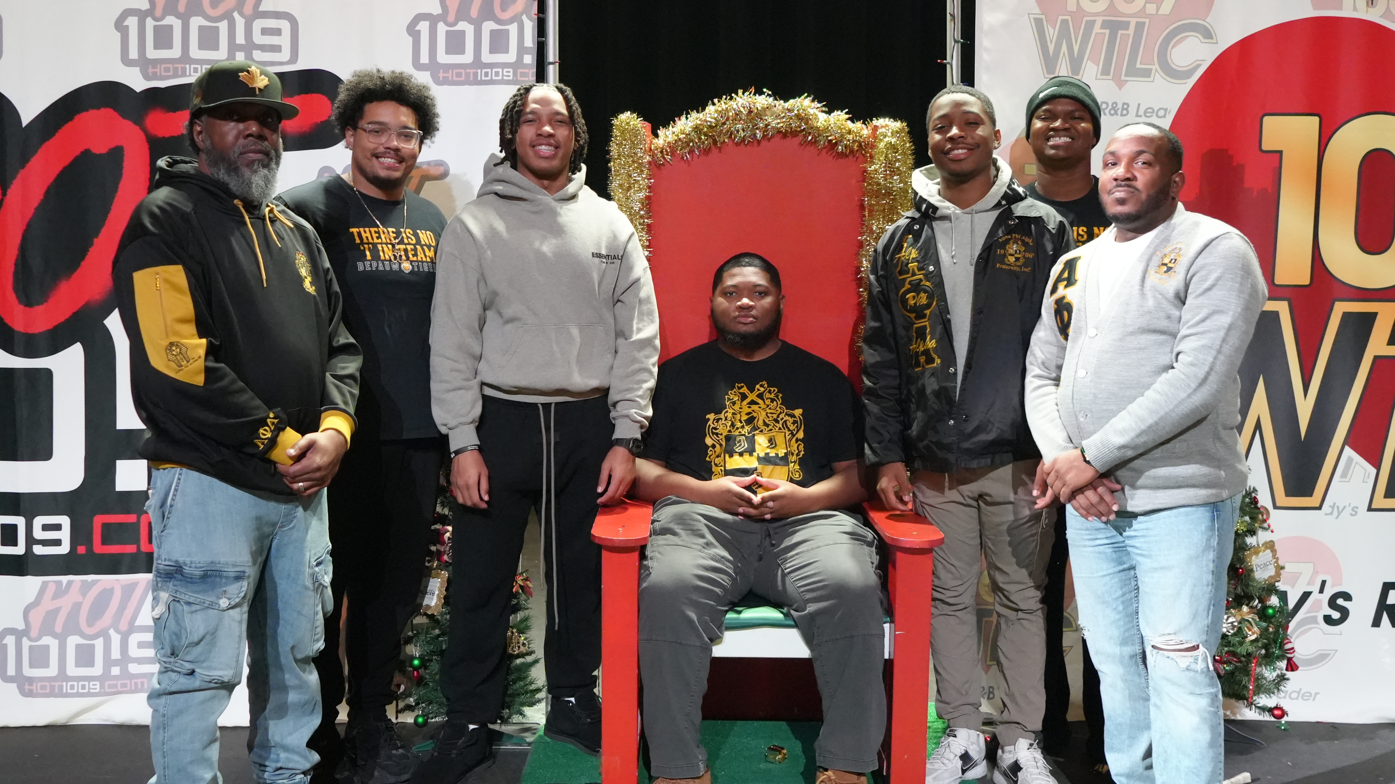 Black Santa Photos 2025