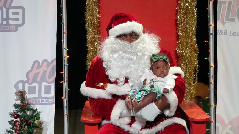 Black Santa Photos 2025