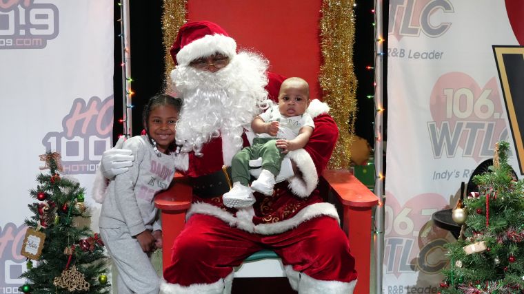 Black Santa Photos 2025