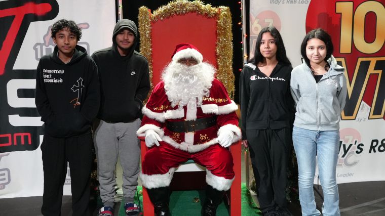 Black Santa Photos 2025