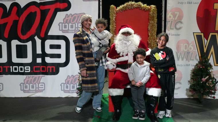 Black Santa Photos 2025