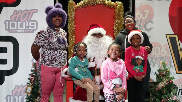 Black Santa Photos 2025