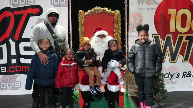 Black Santa Photos 2025